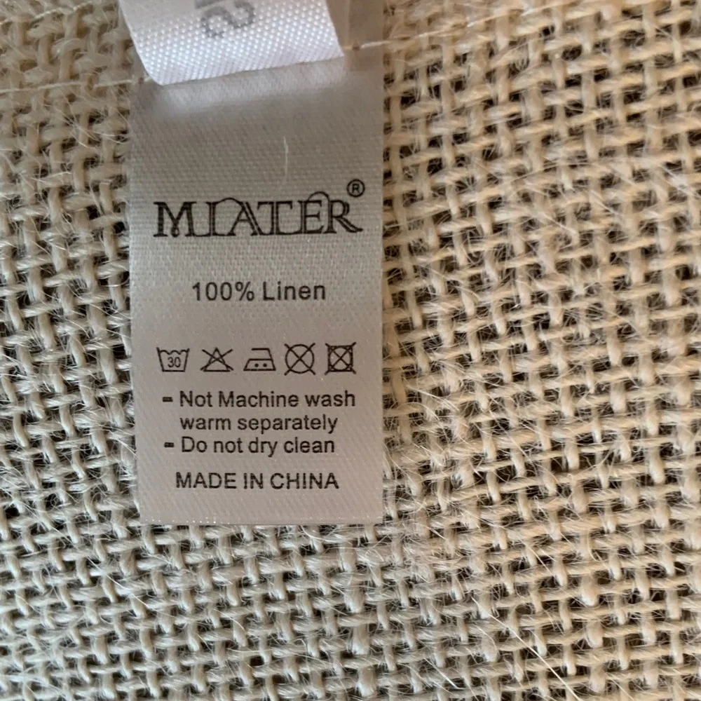 Table Runner - Picture 5 of 6